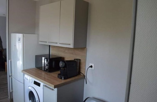Villeneuve-le-Roi Apartment | Discover Résidence Hera: Family & Pet Friendly Retreat
