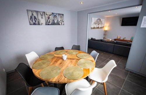 Villeneuve-le-Roi Apartment | Convenient Résidence Hermès Near Paris Orly Airport