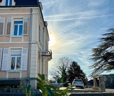 Dasle Apartment | Historic Residence with Terrace - Family and Pet Friendly