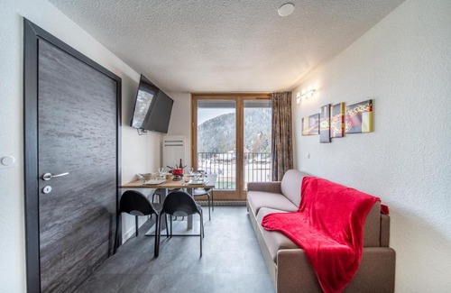 Montricher-Albanne Apartment | Relaxing Résidence Kocoon Les Karellis with Pool & Spa