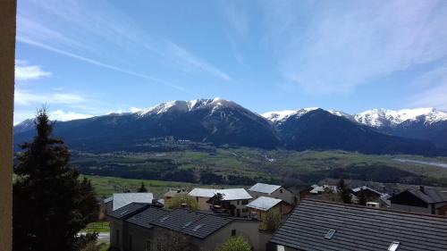Font-Romeu-Odeillo-Via Apartment | Cozy Résidence Les ISARDS Studio with Mountain Views