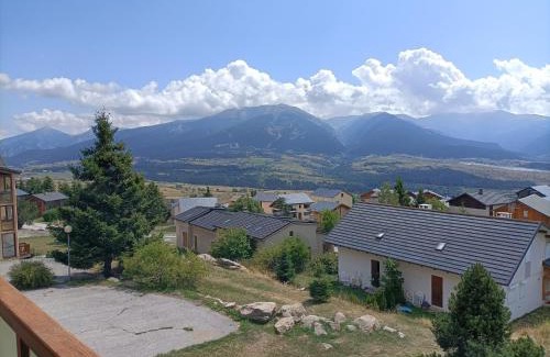 Font-Romeu-Odeillo-Via Apartment | Cozy Résidence Les ISARDS Studio with Mountain Views