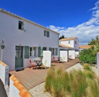 Noirmoutier-en-l'Ile House | Oceanfront Résidence La Chaize: Rated 8.9 with Pool & Spa