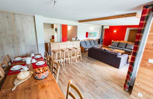 Les Gets House | Oceanfront Retreat at Résidence La Chaumière - 9.4/10 Rating