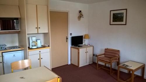 Villard-de-Lans Apartment | Inviting Résidence La Croix Margot: Pet-Friendly Retreat