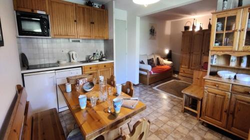 Vallouise-Pelvoux Apartment | Résidence La Garance: Ideal Family Getaway for 4