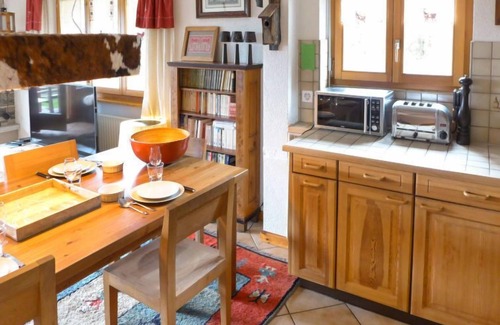 Lens Apartment | Discover La Joie: Guest Rated 9.4 with Lake Views & Spa