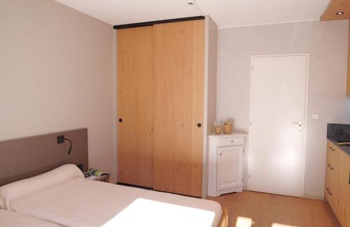 Brides-les-Bains Hotel | Oceanfront Retreat: Résidence La Rochetaillée, Rated 8.6/10