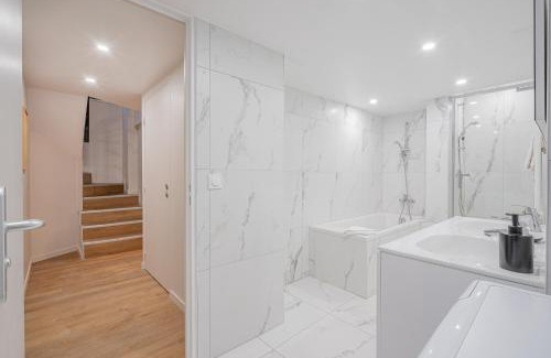 Belleville Apartment | Family-Friendly Stay at Résidence Le Belleville, Rated 9/10