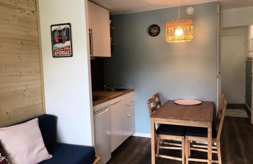 Avoriaz Apartment | Family-Friendly Résidence Le Cédrat - Ideal for 5 Guests