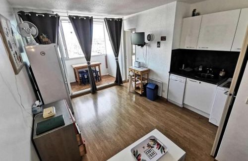 Leucate Apartment | Relaxing Stay at Résidence LE CEZELLY - Family & Pet Friendly