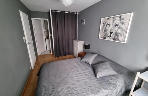 Villers-sur-Mer Apartment | Wheelchair Accessible Stay at Résidence Le France