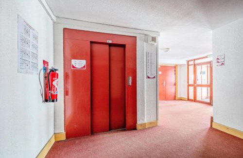 La Mongie Apartment | Family-Friendly Résidence Le Montana - Perfect for 8 Guests