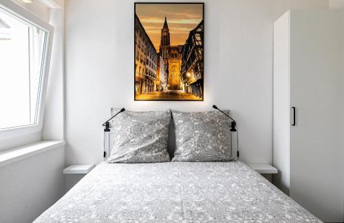 Poincare Apartment | Convenient Résidence le Premium: Accessible Studio Stay