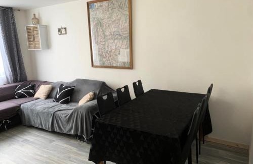 La Mongie Apartment | Family-Friendly Résidence Le Tourmalet - Perfect for 9 Guests