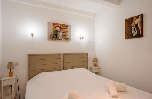 Greoux-les-Bains Apartment | Relax at Résidence Les Écureuils with Oceanfront Amenities