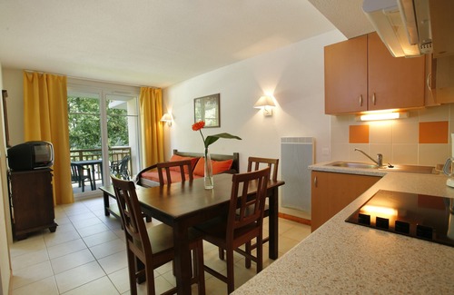 Levernois House | Experience Ocean Views at Résidence Les Allées du Green