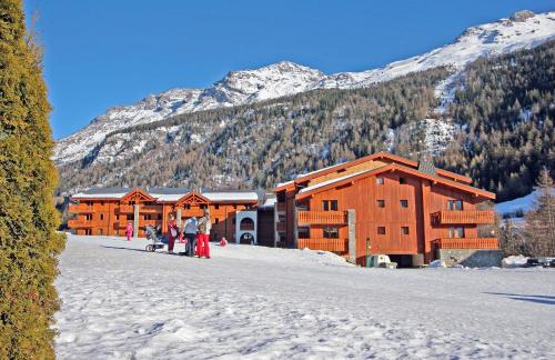 Lanslevillard Apartment | Comfortable Stay at Résidence Les Balcons De Val Cenis
