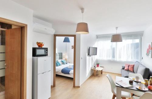 Cronenbourg Est Apartment | Budget-Friendly Stay at Résidence les Cèdres with Dining
