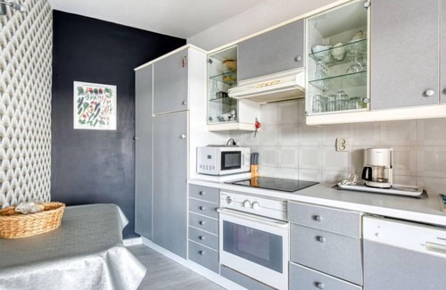 Frejus Port Apartment | Oceanfront Bliss at Résidence Les Cariatides by Interhome