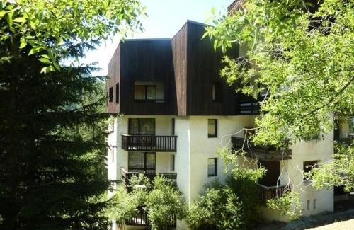 Les Orres Apartment | Family-Friendly Résidence Les Flocons Studio for 6 Guests