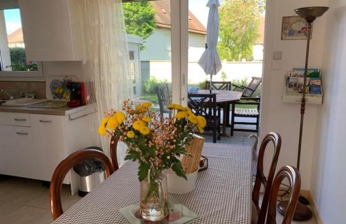 Courseulles-sur-Mer House | Inviting Résidence Les Jardins de Courseulles with Pool & Ocean View