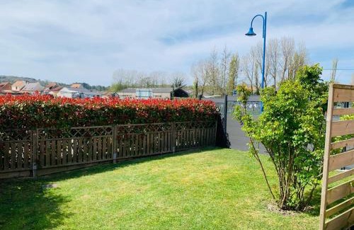 Neufchatel-Hardelot House | Pet-Friendly Escape at Résidence Les Beaux Jours - 9.1/10