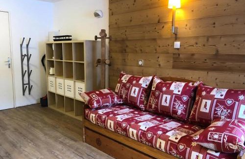 Eclose-Ouest Apartment | Family-Friendly Résidence Les Horizons d'Huez with Pool