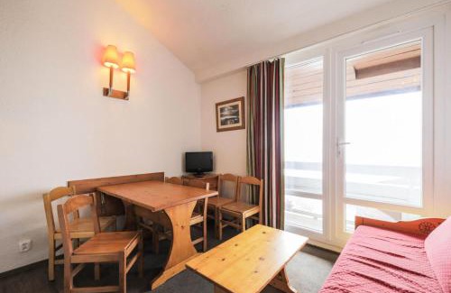 Eclose-Ouest Apartment | Family-Friendly Résidence Les Horizons d'Huez with Pool