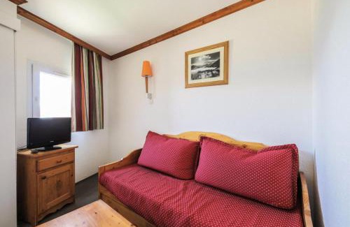 Eclose-Ouest Apartment | Discover Résidence Les Horizons d'Huez - Family-Friendly Retreat