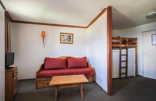 Eclose-Ouest Apartment | Discover Résidence Les Horizons d'Huez - Family-Friendly Retreat