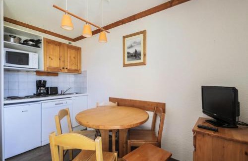 Eclose-Ouest Apartment | Explore Résidence Les Horizons d'Huez - Family-Friendly Retreat