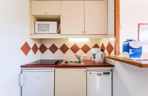 Bergers Apartment | Family-Friendly Résidence Les Mélèzes with Pet Amenities