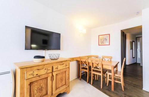 Bergers Apartment | Comfortable Résidence Les Mélèzes - Ideal for Families