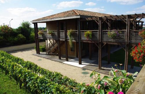 Jonzac Apartment | Discover Résidence Les Vignes: Pet-Friendly & Spa Amenities