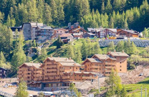 Les Boisses Apartment | Family-Friendly Résidence Lodge Des Neiges with Pool Access