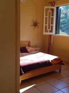 Tozeur Bed & Breakfast | Cozy Résidence Loued: Oceanfront Retreat with Pool & Pets