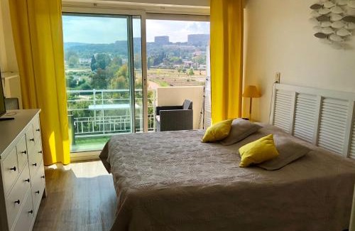 Cros-de-Cagnes House | Comfortable Résidence meublée STUDIOTEL for Family Getaways