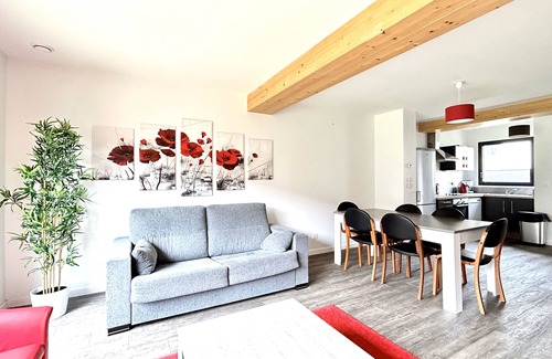 La Bernardiere Hotel | Relaxing Retreat at Résidence Montifault with Spa & Kitchen
