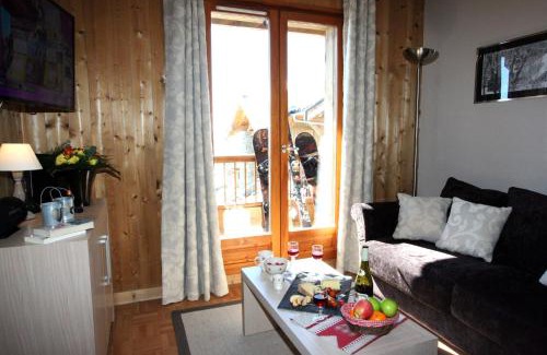 Fontcouverte-la-Toussuire Apartment | Explore Résidence Néméa Les Chalets Des Cîmes Awaits You