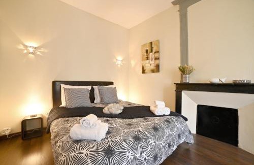 Chatellerault Apartment | Budget-Friendly Résidence Notre Dame with Restaurant & Kitchen