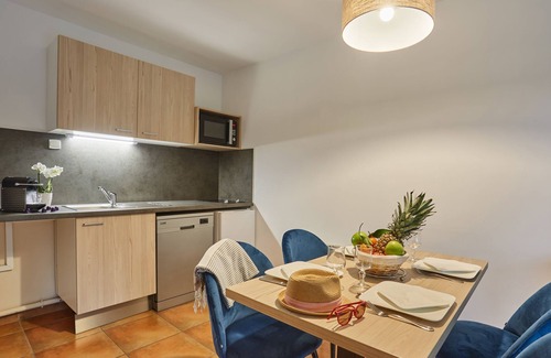 Saint-Jean-de-Luz House | Relax at Résidence Odalys Domaine Iratzia with Ocean Views