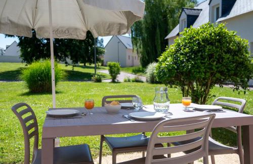 Crozon Resort | Oceanfront Residence Odalys Horizon Morgat with Pool Access