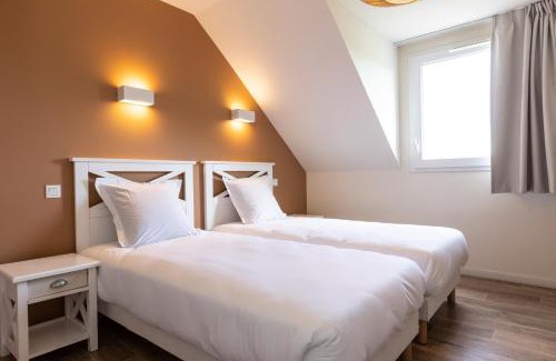 Le Crotoy House | Relax at Résidence Odalys Les Villas de la Baie with Pool
