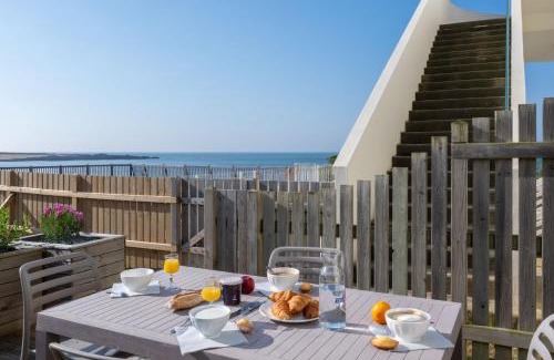 Batz-sur-Mer Apartment | Cozy Résidence Odalys Valentin Plage with Oceanfront Pool
