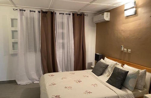 Marcory House | Family-Friendly Stay at Résidence Petite Villa Awaits You