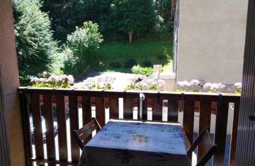 Bagneres-de-Luchon Apartment | Guest Rated: Résidence Peyresourde with Oceanfront Views