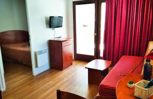 La Mongie Hotel | Cozy Résidence Pic Du Midi with Pool & Pet-Friendly Options