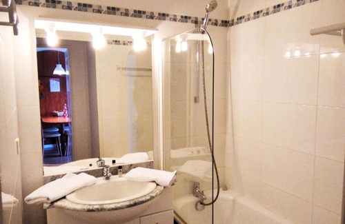 La Mongie Hotel | Comfortable Stay at Résidence Pic Du Midi for 4 Guests