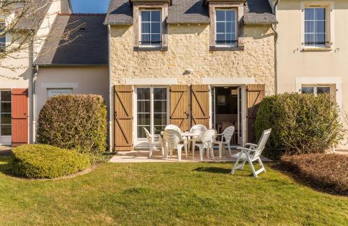 Port-en-Bessin-Huppain Apartment | Relaxing Stay at Résidence Pierre & Vacances Green Beach